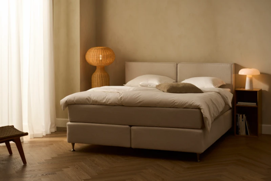 Billede af Amour Ivory kontinental 180x200 inkl. topmadras og matchende gavl