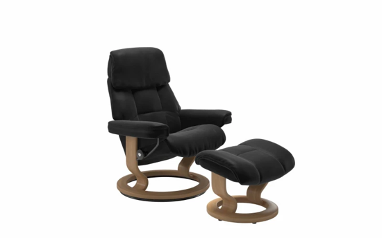 Billede af Stressless Ruby lænestol og fodskammel med Classic stel